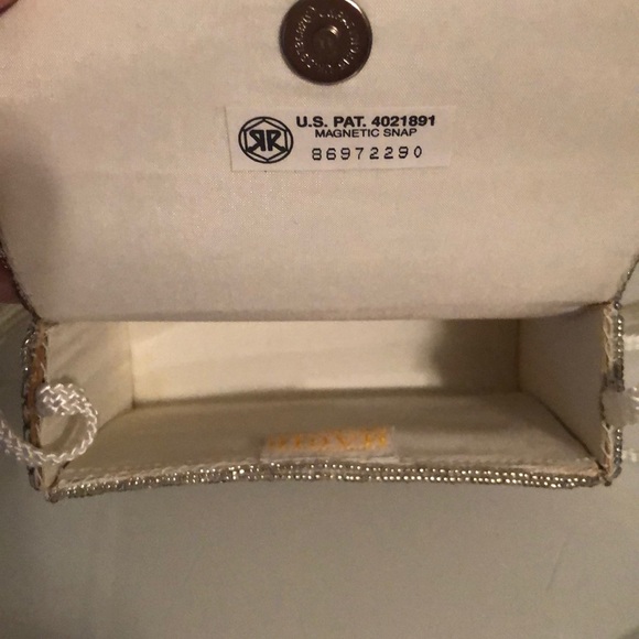 Ladies Beaded Evening Bags (1) Gold & (1) Silver - Picture 4 of 4